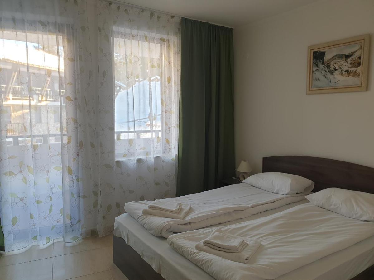 Grand Monastery Hotel Apartments Pamporowo Exterior foto